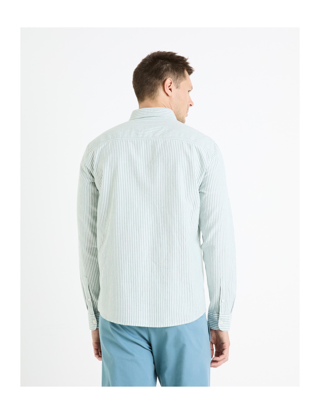 Chemise regular à rayures 100% coton... Chemise regular à rayures 100% coton...